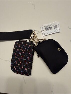 lululemon dual pouch wristlet keychain - black with gold hardware